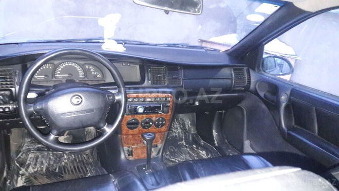 Opel Vectra 1996, 300,000 km - 2.0 l - Sumqayıt