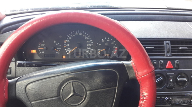 Mercedes C 240 1997, 260,000 km - 2.4 л - Bakı