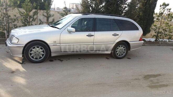 Mercedes C 200 2000, 320,000 km - 2.0 l - Bakı