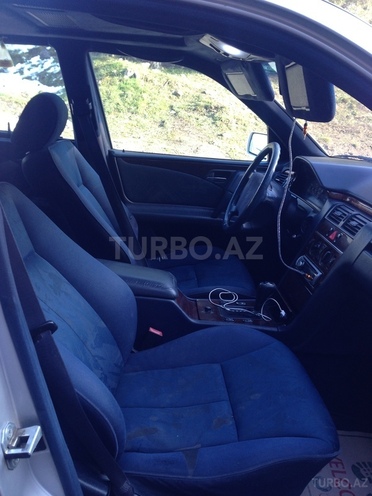 Mercedes E 230 1995, 404,156 km - 0.3 l - Bakı