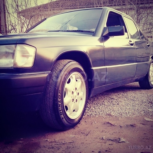 Mercedes 190 1990, 325,000 km - 0.2 l - Salyan