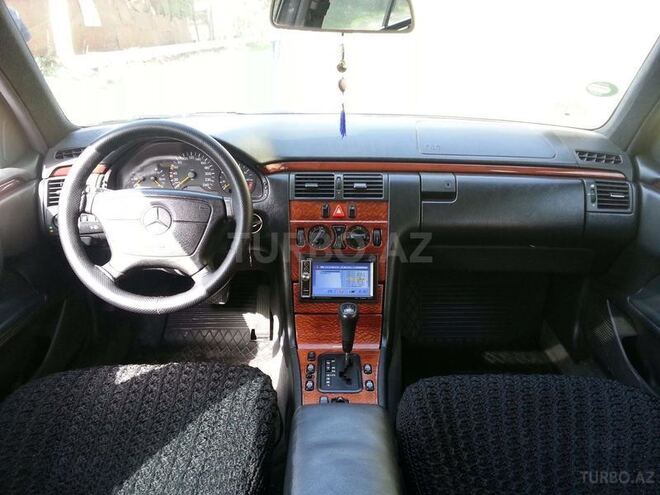 Mercedes E 200 1998, 259,000 km - 2.0 l - Bakı