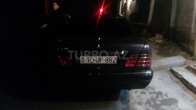 Mercedes E 320 1997, 295,000 km - 0.3 l - Bakı