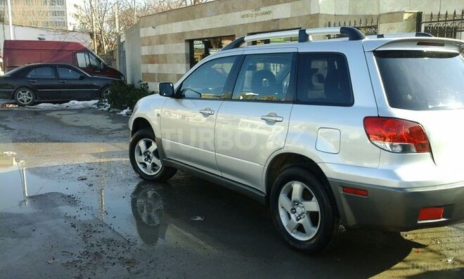 Mitsubishi Outlander 2003, 150,000 km - 2.4 l - Bakı