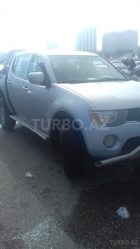 Mitsubishi L200 2007, 200,000 km - 2.5 l - Bakı