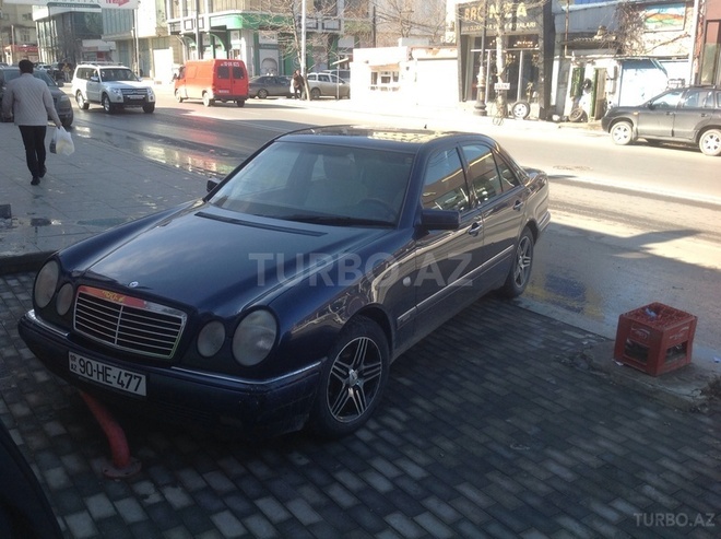 Mercedes E 240 1999, 248,000 km - 2.4 l - Bakı