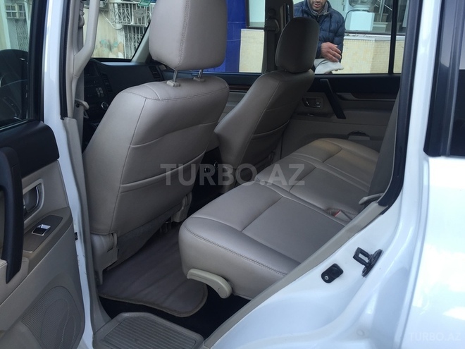 Mitsubishi Pajero 2007, 130,000 km - 3.0 l - Bakı