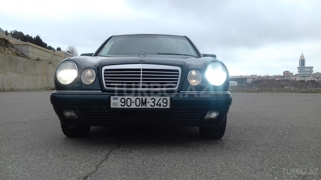 Mercedes E 230 1997, 325,000 km - 2.3 l - Bakı