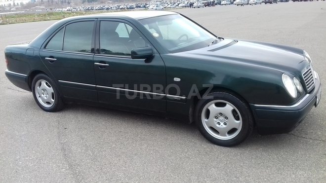 Mercedes E 230 1997, 325,000 km - 2.3 l - Bakı