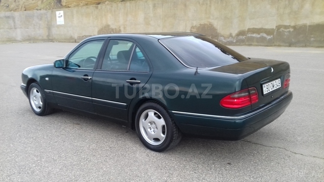 Mercedes E 230 1997, 325,000 km - 2.3 l - Bakı