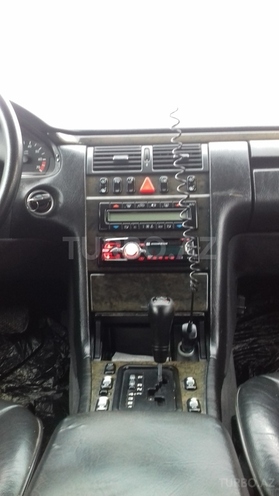 Mercedes E 230 1997, 325,000 km - 2.3 l - Bakı