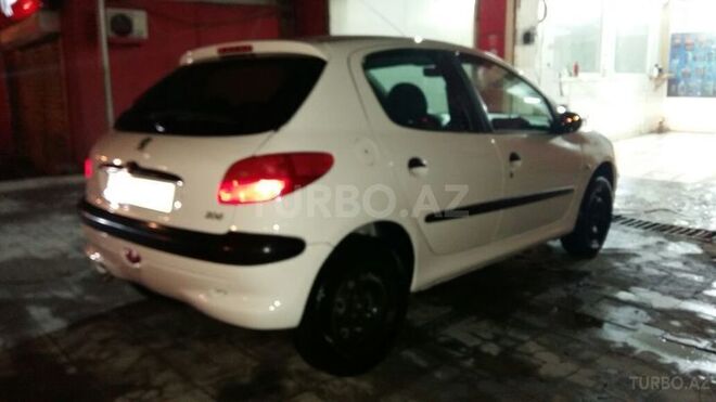 Peugeot 206 2004, 210,000 km - 1.4 л - Bakı