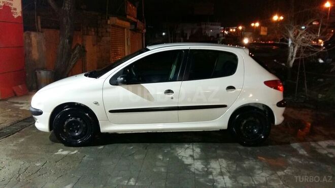 Peugeot 206 2004, 210,000 km - 1.4 л - Bakı