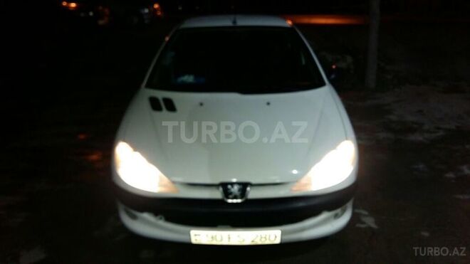 Peugeot 206 2004, 210,000 km - 1.4 л - Bakı