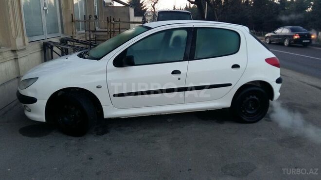 Peugeot 206 2004, 210,000 km - 1.4 л - Bakı