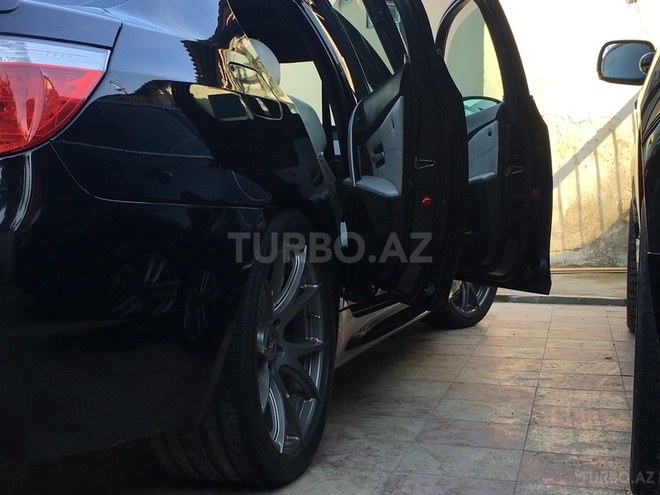 BMW M5 2005, 136,000 km - 5.0 l - Bakı