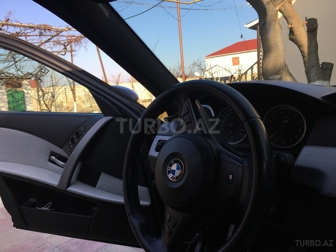BMW M5 2005, 136,000 km - 5.0 l - Bakı