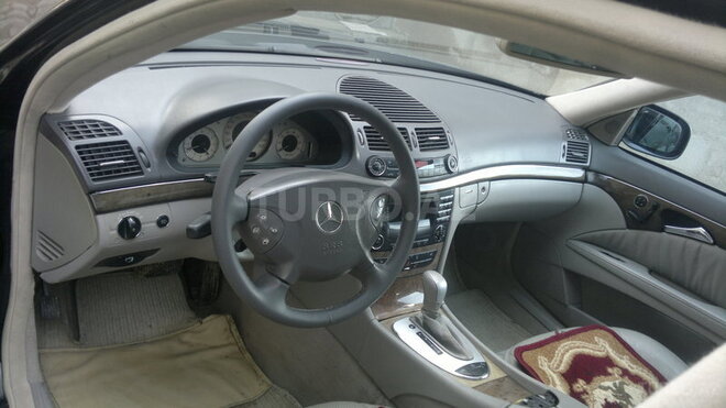Mercedes E 320 2002, 203,557 km - 3.2 l - Bakı