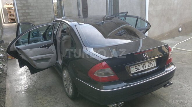 Mercedes E 320 2002, 203,557 km - 3.2 l - Bakı