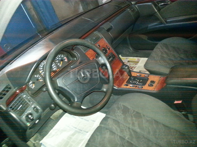 Mercedes C 240 1997, 195,000 km - 2.4 l - Bakı