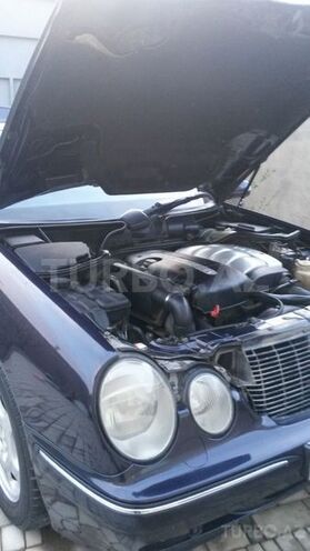 Mercedes E 220 1999, 355,000 km - 2.2 l - Sumqayıt