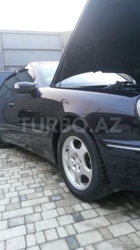 Mercedes E 220 1999, 355,000 km - 2.2 l - Sumqayıt