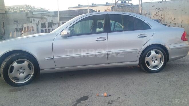 Mercedes E 220 2002, 195,256 km - 2.2 l - Bakı