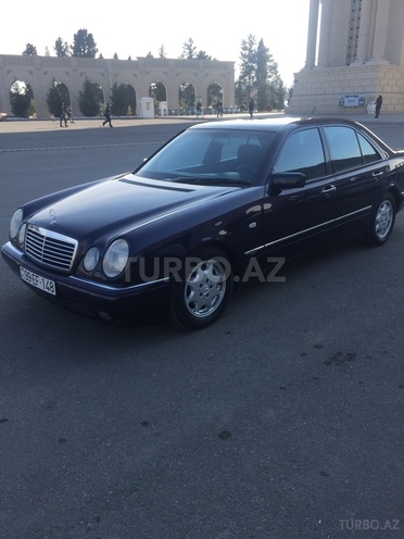 Mercedes E 240 1999, 163,637 km - 2.4 л - Gəncə