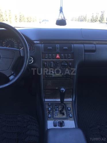 Mercedes E 240 1999, 163,637 km - 2.4 л - Gəncə
