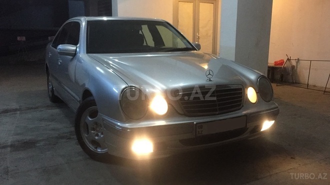 Mercedes E 240 2000, 270,000 km - 2.6 l - Bakı