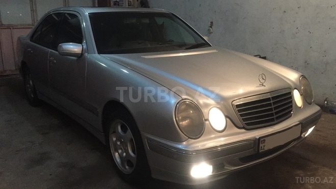 Mercedes E 240 2000, 270,000 km - 2.6 l - Bakı