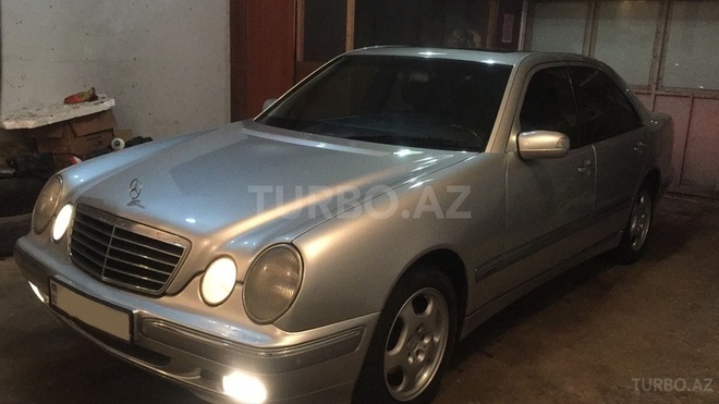 Mercedes E 240 2000, 270,000 km - 2.6 l - Bakı
