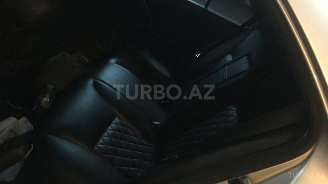 Mercedes E 240 2000, 270,000 km - 2.6 l - Bakı