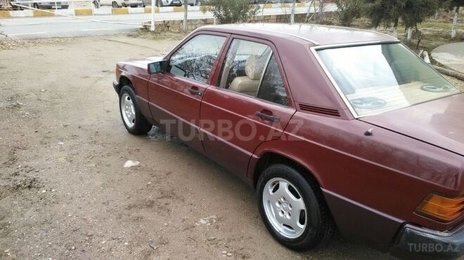 Mercedes E 200 1991, 200,000 km - 0.2 l - Bakı