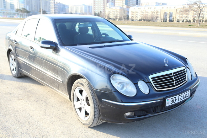 Mercedes E 220 2002, 225,000 km - 2.2 л - Bakı