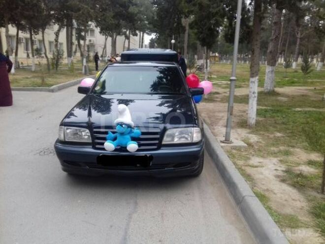 Mercedes C 200 2000, 260,300 km - 2.0 л - Bakı