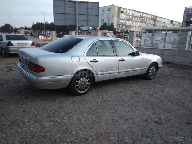 Mercedes E 230 1996, 348,123 km - 2.3 l - Sumqayıt