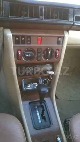 Mercedes E 250 1990, 397,000 km - 2.5 l - Bakı