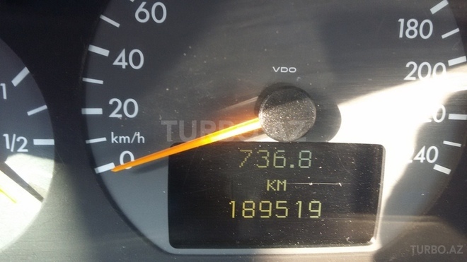 Mercedes E 240 2000, 189,000 km - 2.4 л - Sumqayıt