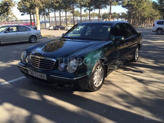 Mercedes E 220 2001, 358,000 km - 2.2 l - Sumqayıt