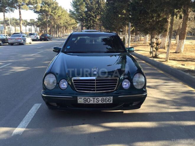 Mercedes E 220 2001, 358,000 km - 2.2 l - Sumqayıt