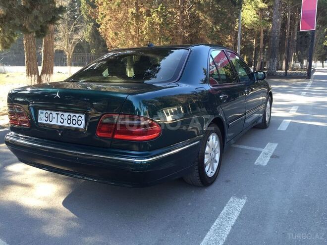 Mercedes E 220 2001, 358,000 km - 2.2 l - Sumqayıt