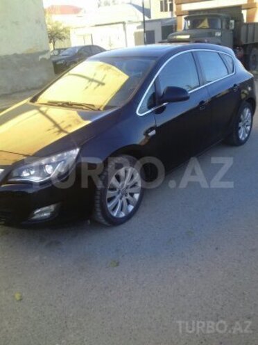 Opel Astra 2011, 145,000 km - 1.6 l - Sumqayıt