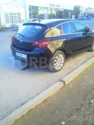 Opel Astra 2011, 145,000 km - 1.6 l - Sumqayıt