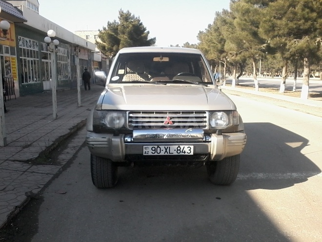 Mitsubishi Pajero 1991, 325,000 km - 2.5 л - Sumqayıt