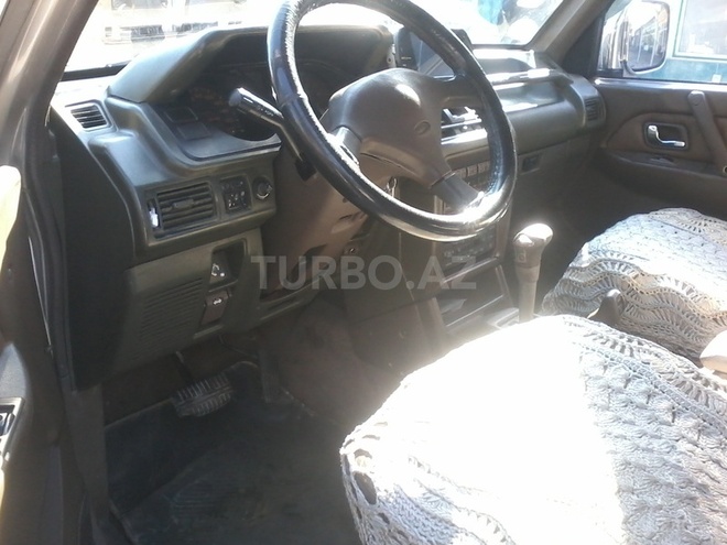 Mitsubishi Pajero 1991, 325,000 km - 2.5 л - Sumqayıt