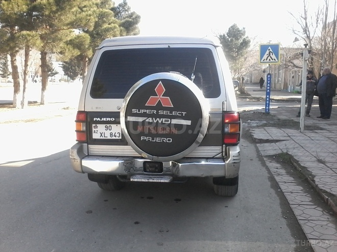 Mitsubishi Pajero 1991, 325,000 km - 2.5 л - Sumqayıt