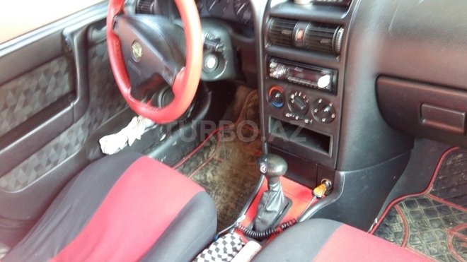 Opel Astra 1999, 300,000 km - 1.6 л - Şirvan