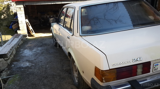 Ford Granada 1984, 375,000 km - 2.0 l - Bakı