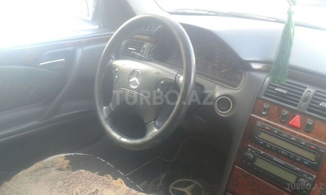 Mercedes E 240 2000, 216,322 km - 2.4 l - Bakı